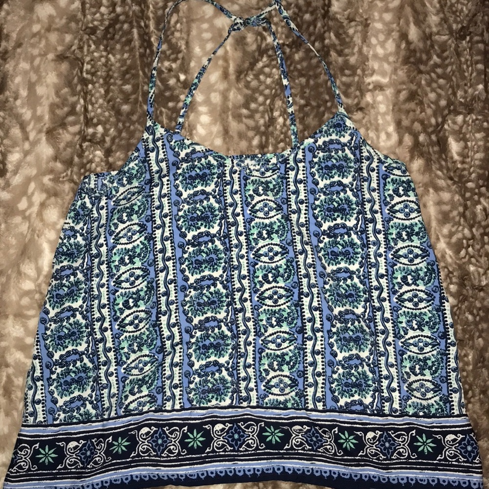 Cross back tank top ✨